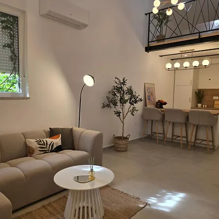 Navis Apartment *