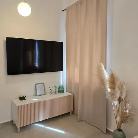 Navis Apartment *