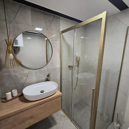 Navis Apartment *
